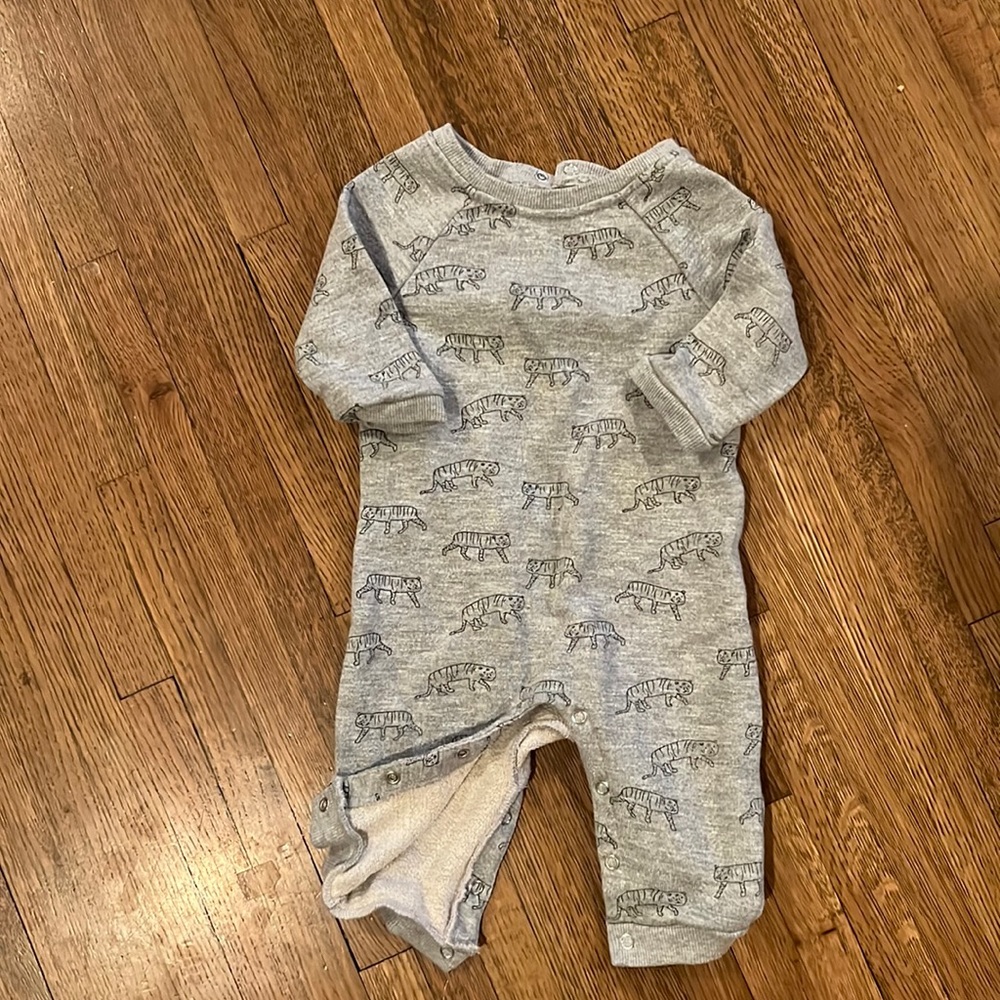 Egg by Susan Lazar tiger sweat outfit 12 months